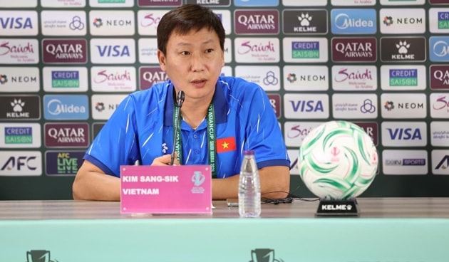 Ông Kim Sang-sik chỉ ra hai ngòi nổ nguy hiểm bên phía U23 UAE.