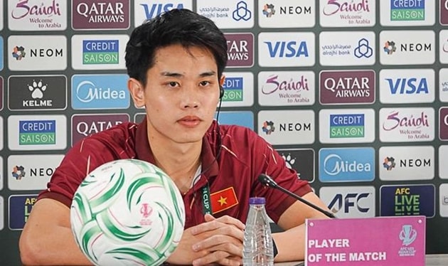 Nguyễn Đình Bắc ăn mừng sau khi ghi bàn vào lưới U23 UAE đưa Việt Nam vào bán kết.