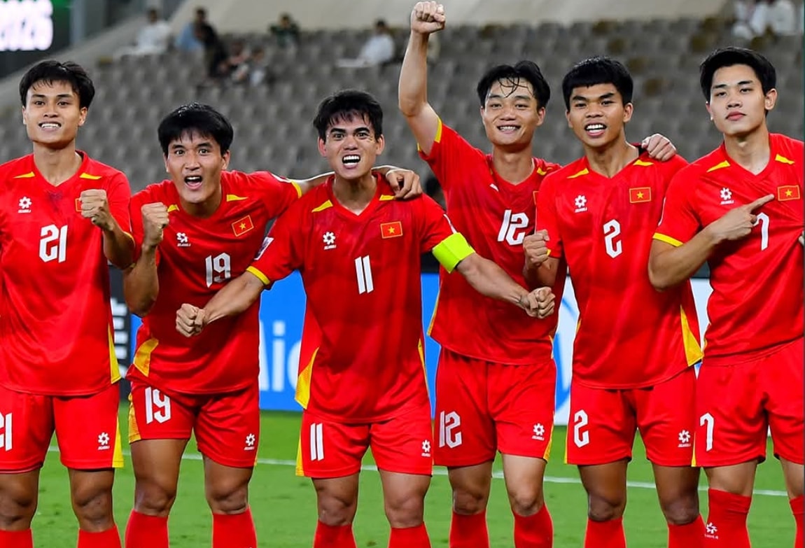 U23 Việt Nam ăn mừng chiến thắng kịch tính trước UAE để giành vé vào bán kết