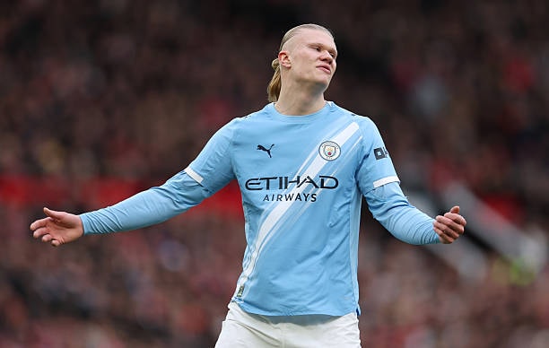 Erling Haaland hoàn toàn tịt ngòi trước MU.