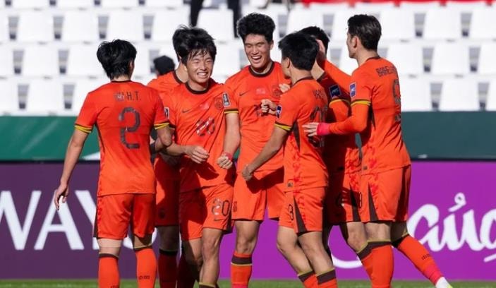 Các cầu thủ U23 Việt Nam tập luyện chuẩn bị cho màn đối đầu quan trọng với U23 Trung Quốc