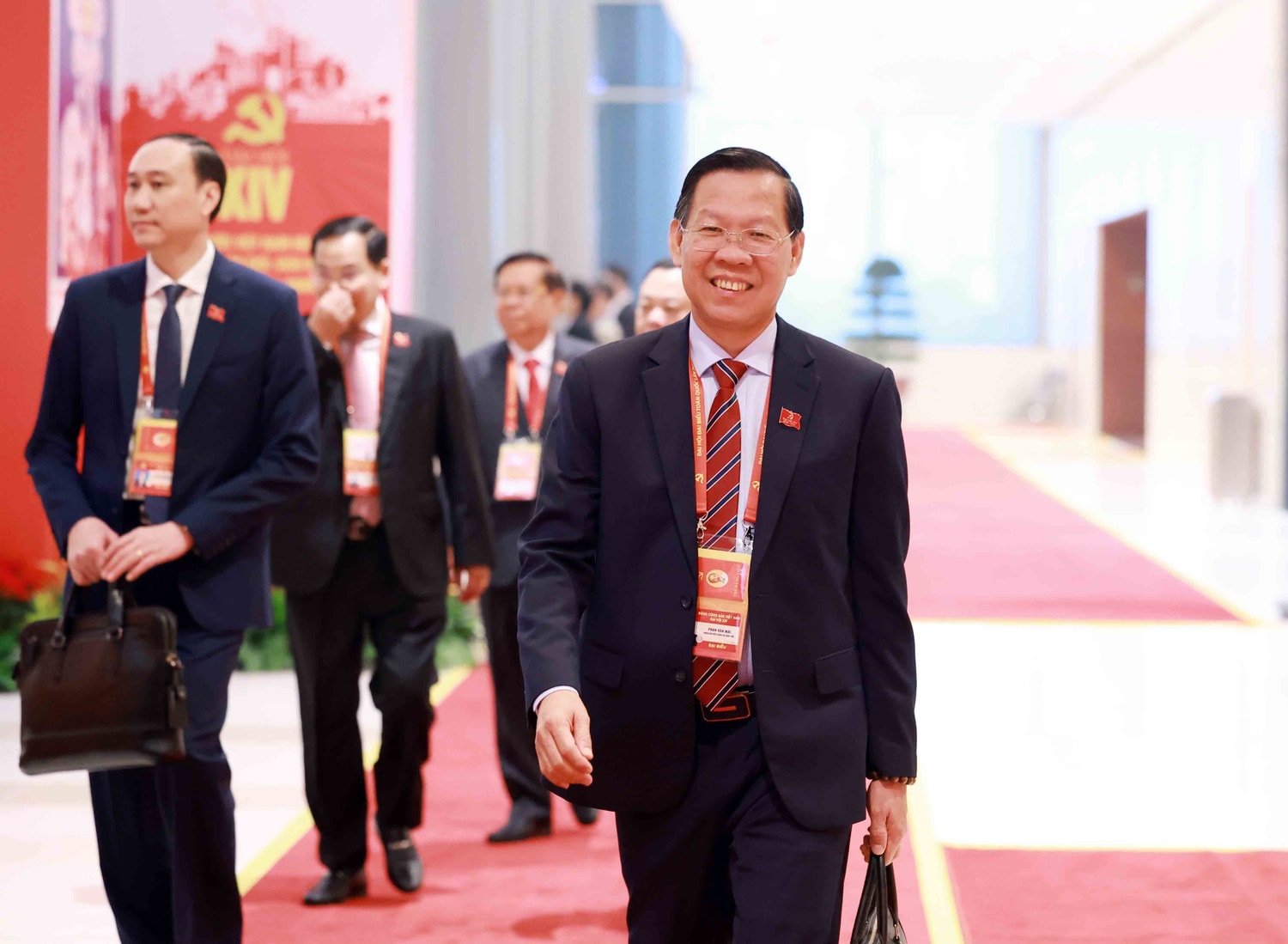 vna-potal-dai-bieu-toi-trung-tam-hoi-nghi-quoc-gia-du-phien-hop-tru-bi-dai-hoi-xiv-cua-dang-8537653.jpg