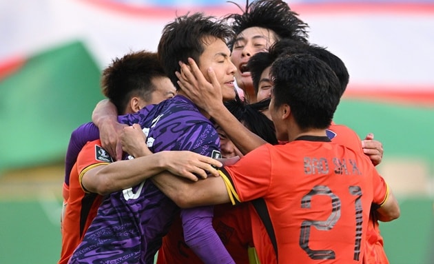 Hàng phòng ngự dày đặc của U23 Trung Quốc tại giải U23 châu Á