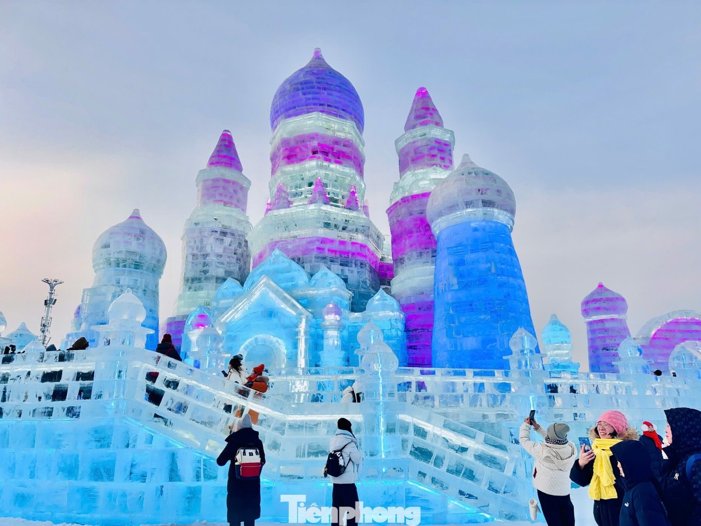 Lễ hội Băng tuyết Cáp Nhĩ Tân bắt đầu từ lễ hội đèn lồng băng năm 1963