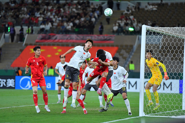 U23 Việt Nam tổn thất nhân sự trong trận đấu với U23 Trung Quốc. Ảnh: VFF