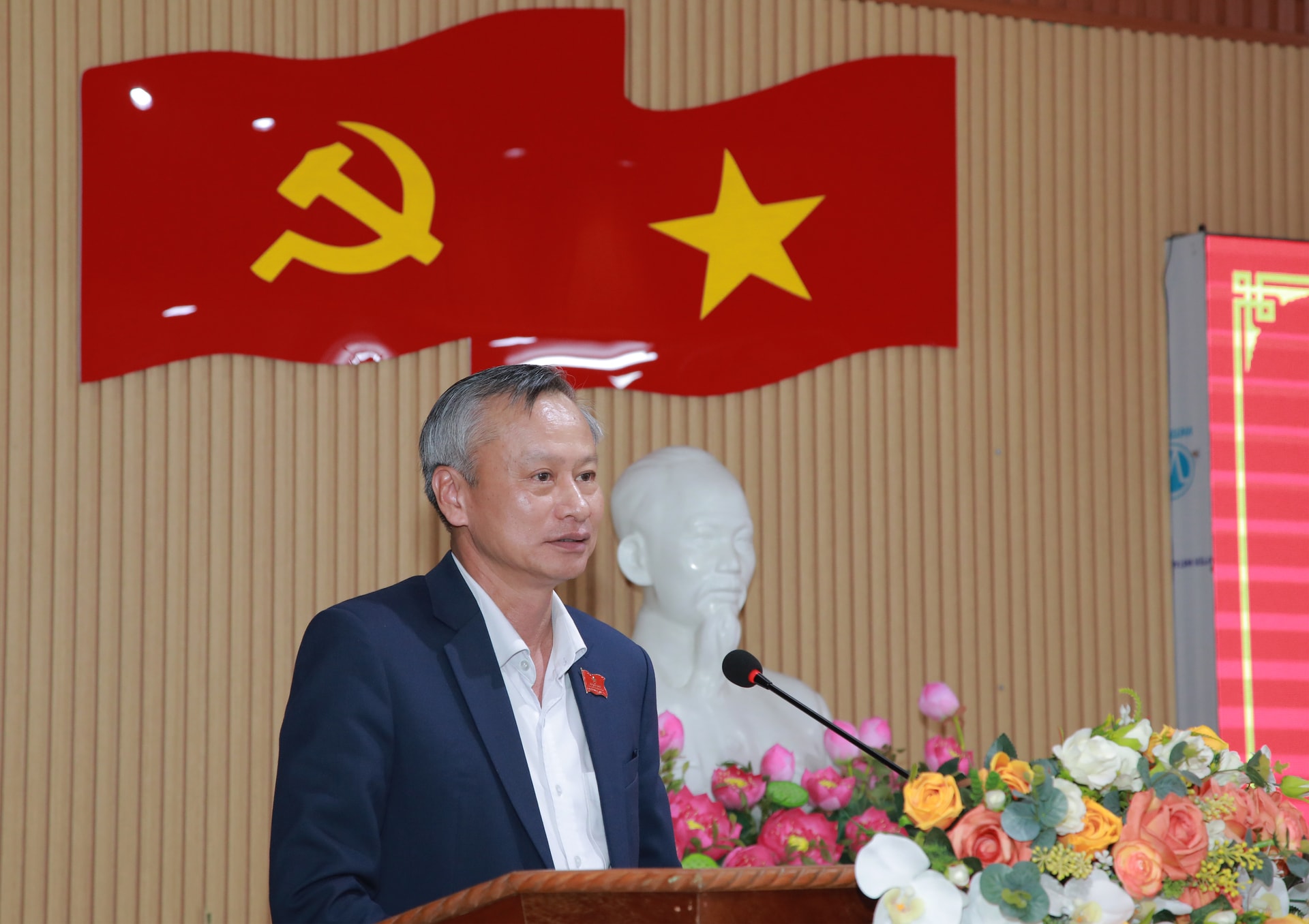 A HUNG ANH AH