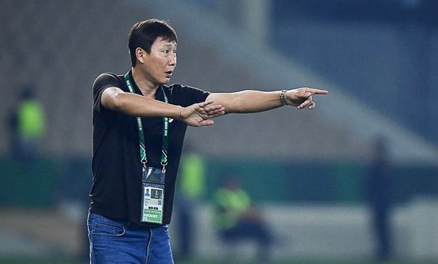 HLV Kim Sang-sik cần giải bài toán hàng thủ trước U23 Hàn Quốc