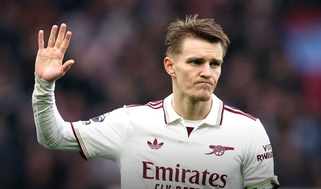 Đội trưởng Martin Odegaard đang trải qua giai đoạn khó khăn về phong độ