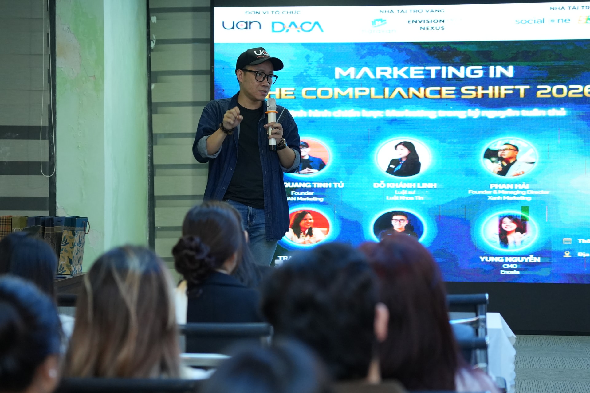 Anh Bùi Quang Tinh Tú - nhà sáng lập cộng đồng UAN marketing phát biểu tại sự kiện. Ảnh: H.L