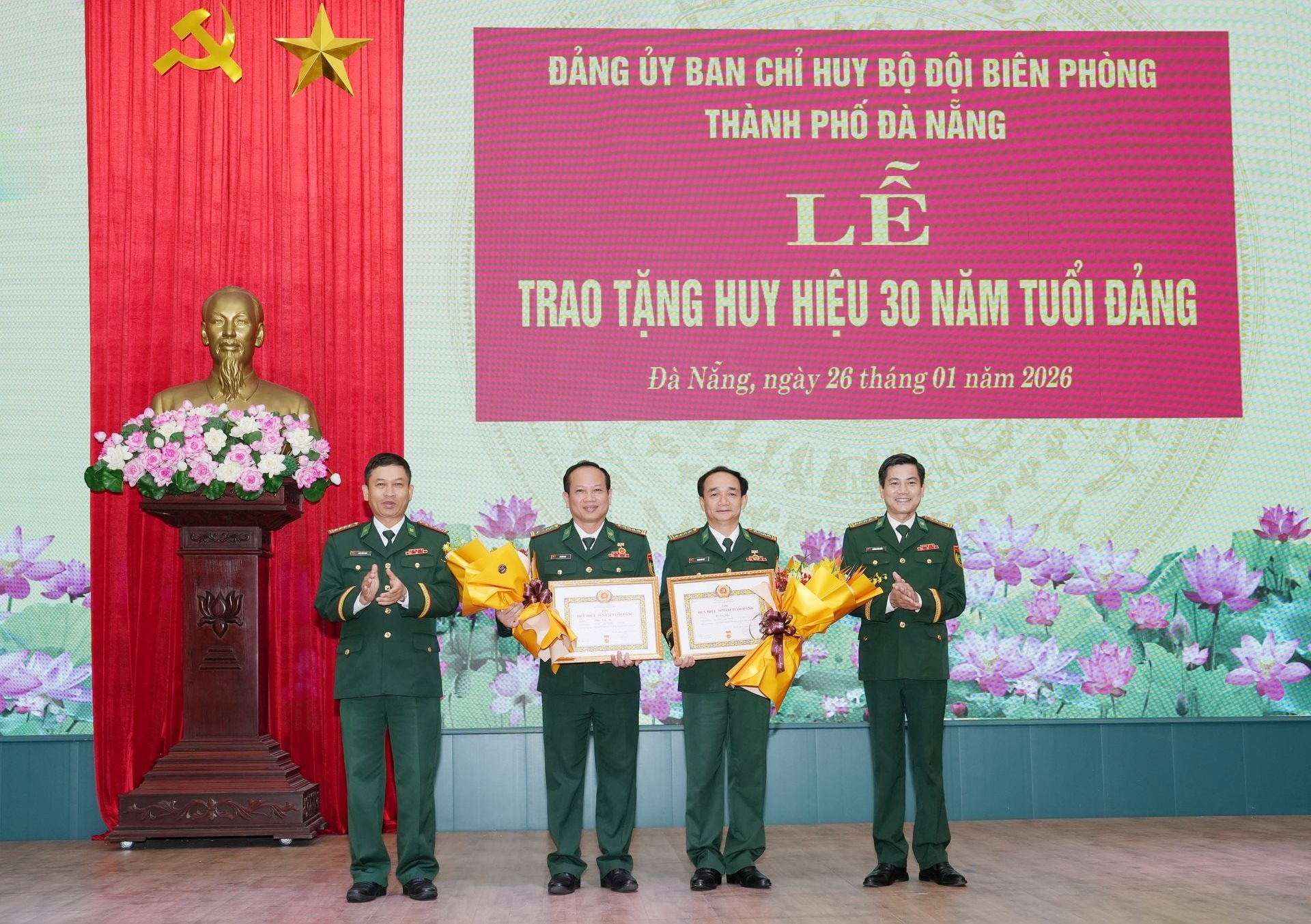 anh-30-nam-tuoi-dang(1).jpg
