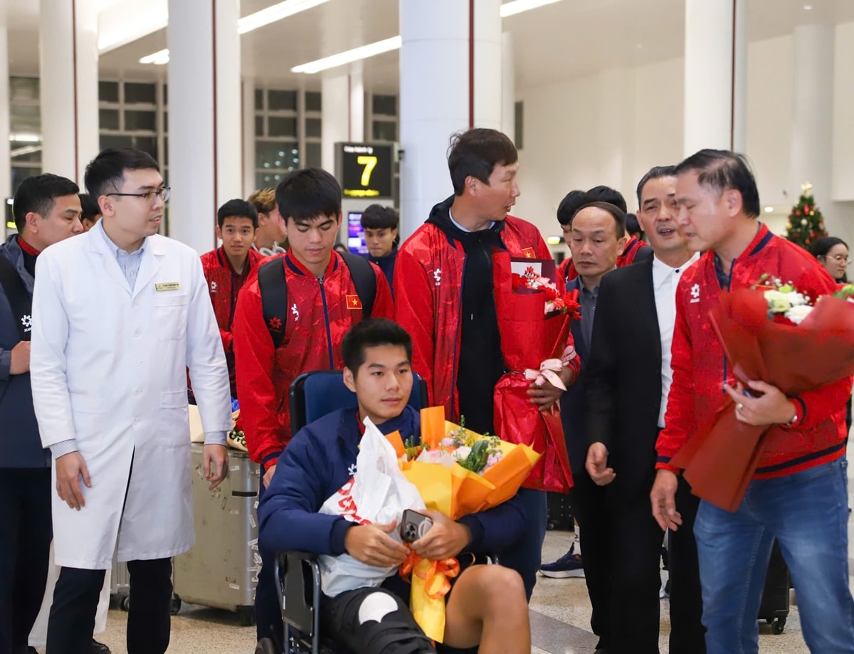 Trung vệ Nguyễn Hiểu Minh chưa ấn định ngày mổ dây chằng sau chấn thương tại U23 châu Á.