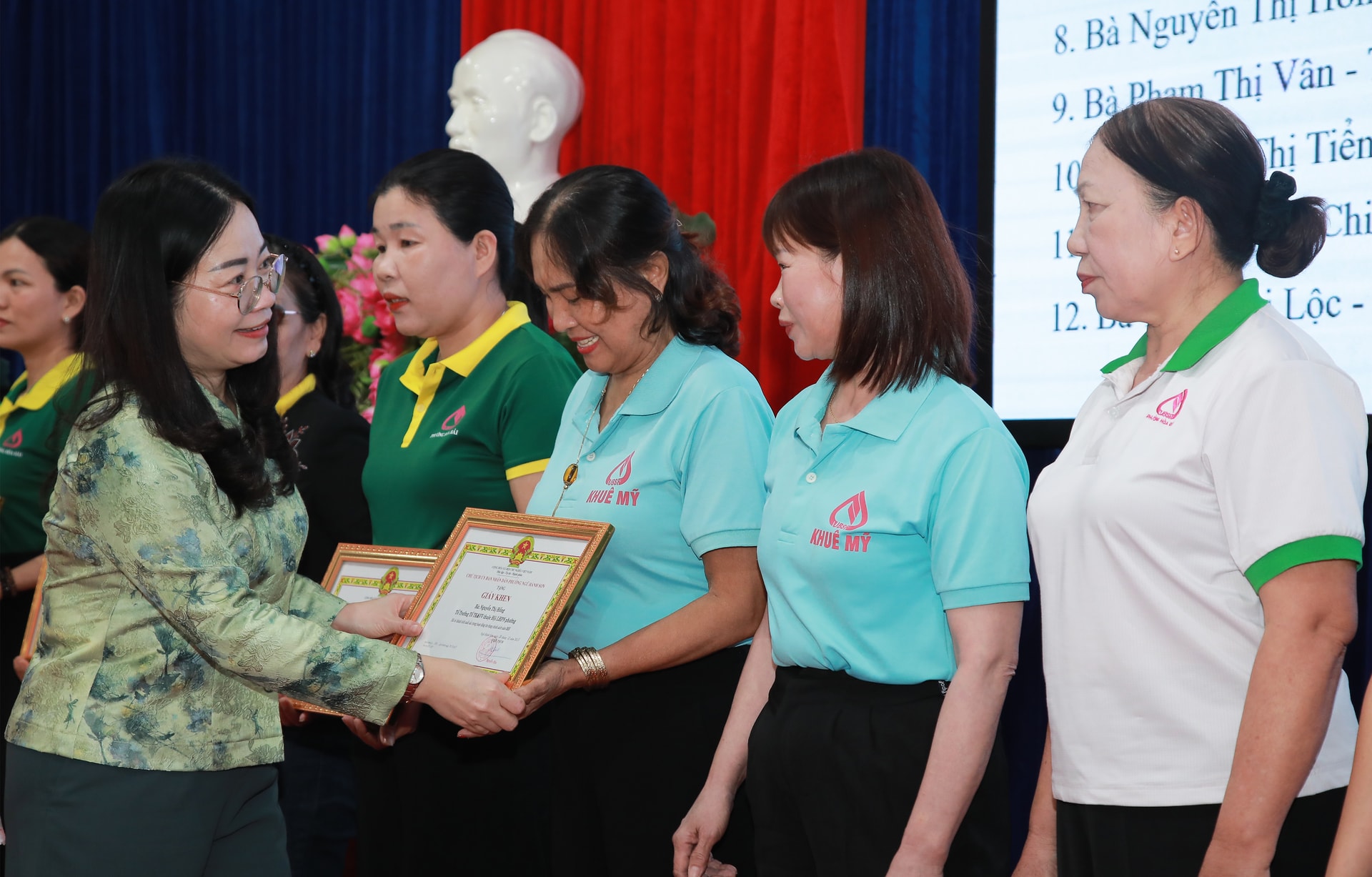 TRAO GK CA NHAN NHS