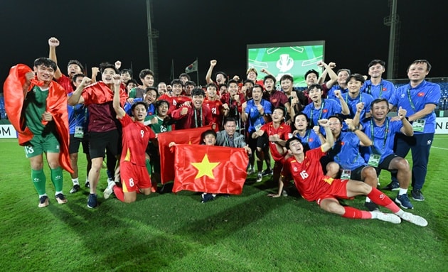 U23 Việt Nam giành hạng ba tại giải châu Á trong khi Thái Lan bị loại sớm. Ảnh: VFF