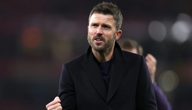 Michael Carrick dẫn dắt Man United giành chiến thắng trước Man City và Arsenal