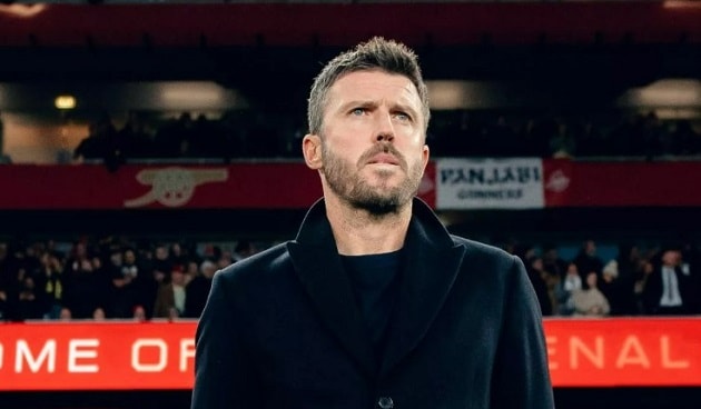 Michael Carrick đang xây dựng hàng tiền vệ dựa trên sự kết hợp giữa kinh nghiệm và sức trẻ.