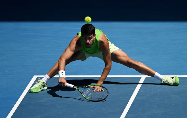 Carlos Alcaraz thi đấu dưới cái nóng tại Melbourne