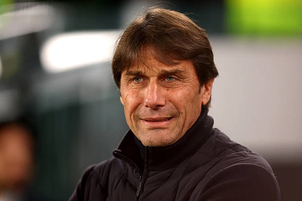 HLV Antonio Conte đứng trước áp lực buộc phải thắng Chelsea tại Champions League.