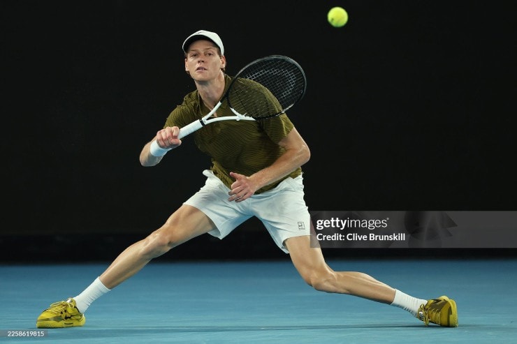 Jannik Sinner đánh bại Ben Shelton để tiến vào bán kết Australian Open 2026
