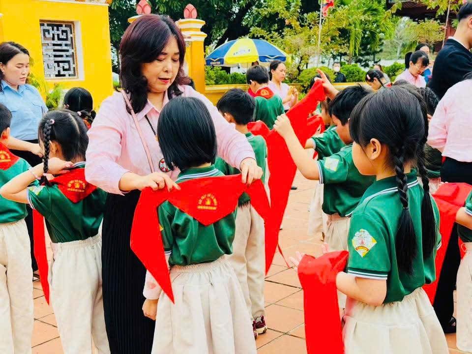 ថ្ងៃទី ២៩ ខែមករា លេ ឌីញ ឈីញ