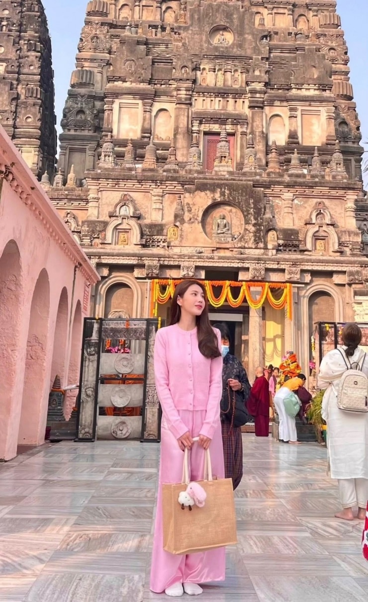 Thủy Tiên hành hương tại thánh địa Bodh Gaya Ấn Độ