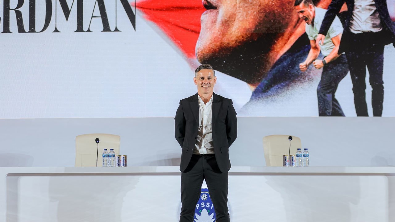 HLV John Herdman nhận được sự kỳ vọng lớn từ các cầu thủ và người hâm mộ Indonesia.