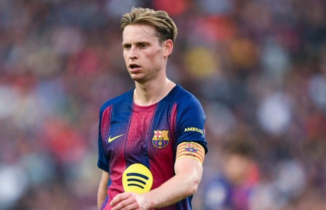 Frenkie de Jong tập luyện chuẩn bị cho trận gặp Elche