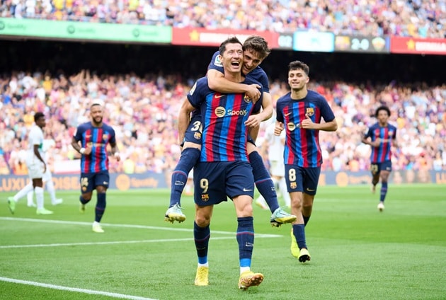 Barcelona đã thắng Elche 11 trận liên tiếp.