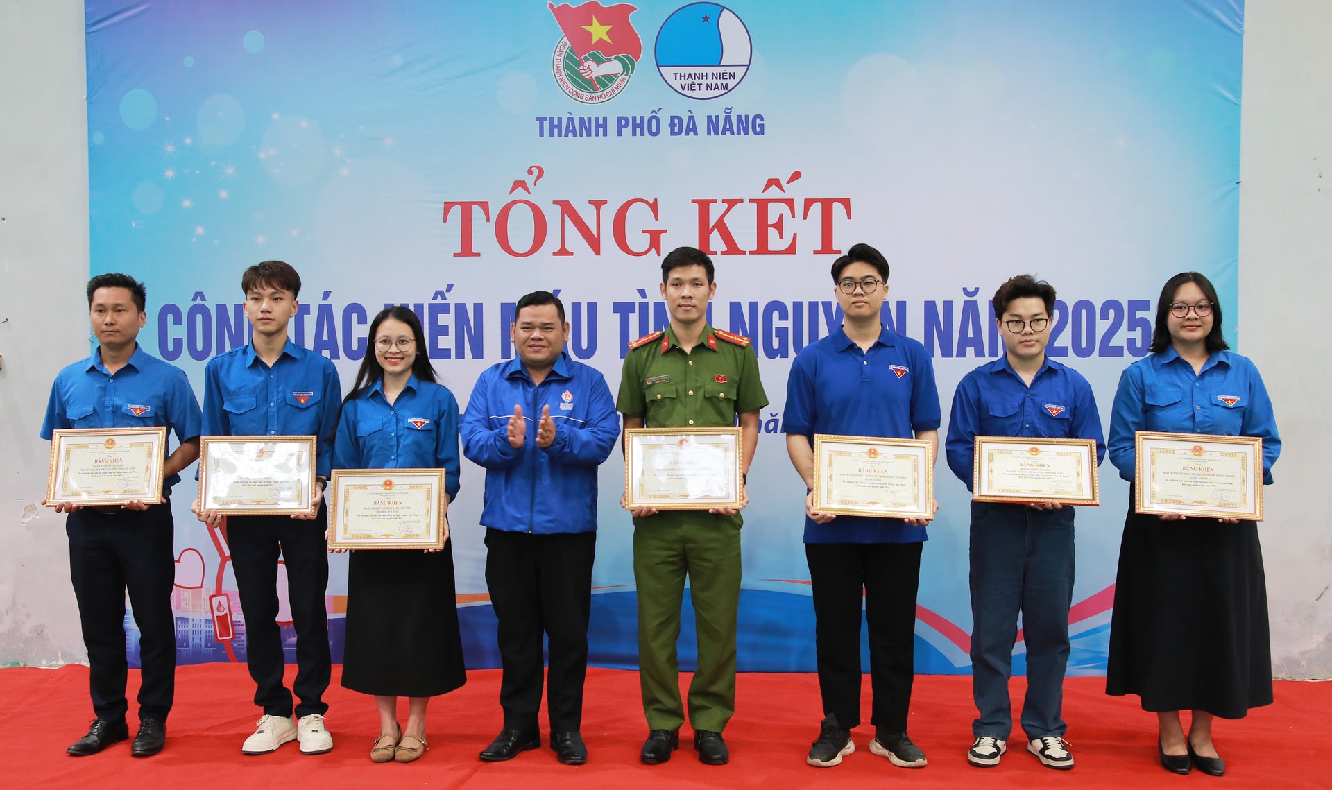 KHEN HIEN MAU TD