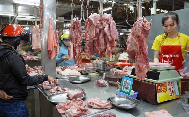 Giá thịt lợn tăng trong tuần qua thị trường nhích lên rõ rệt trước áp lực cung cầu