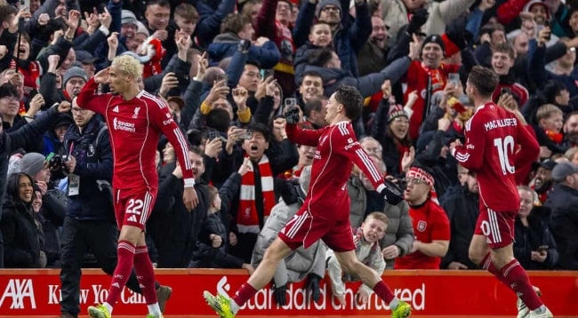 Liverpool thắng Chích chòe 4-1.