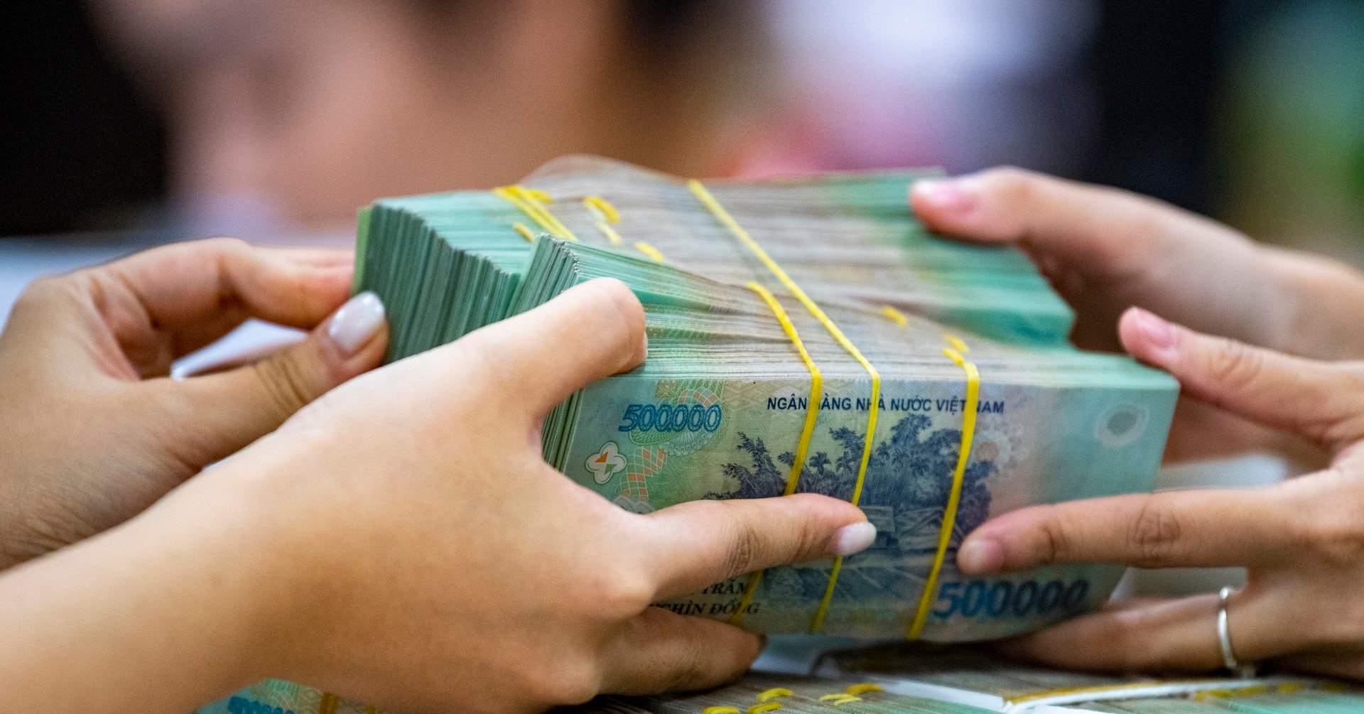 Lãi suất ngân hàng Sacombank giảm mạnh trong tháng 2/2026