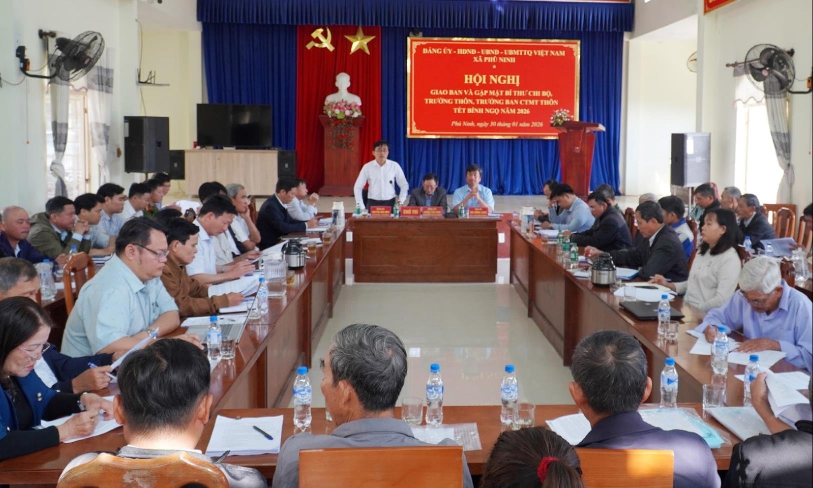 anh-phu-ninh-giao-ban(1).jpg
