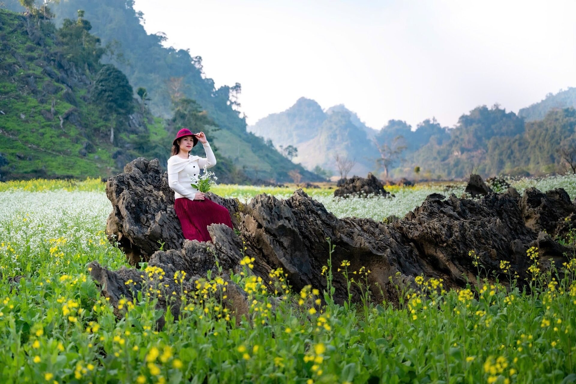 Du khách nên trân trọng đời sống và nếp sinh hoạt của bà con người Mông
