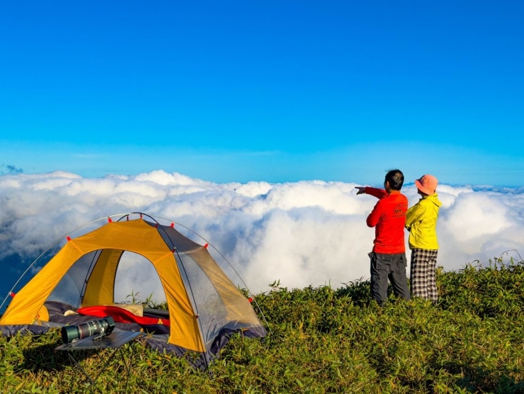 Khoảnh khắc chinh phục đỉnh Pa Thiên - Voi Mẹp ở độ cao 1.707 m.