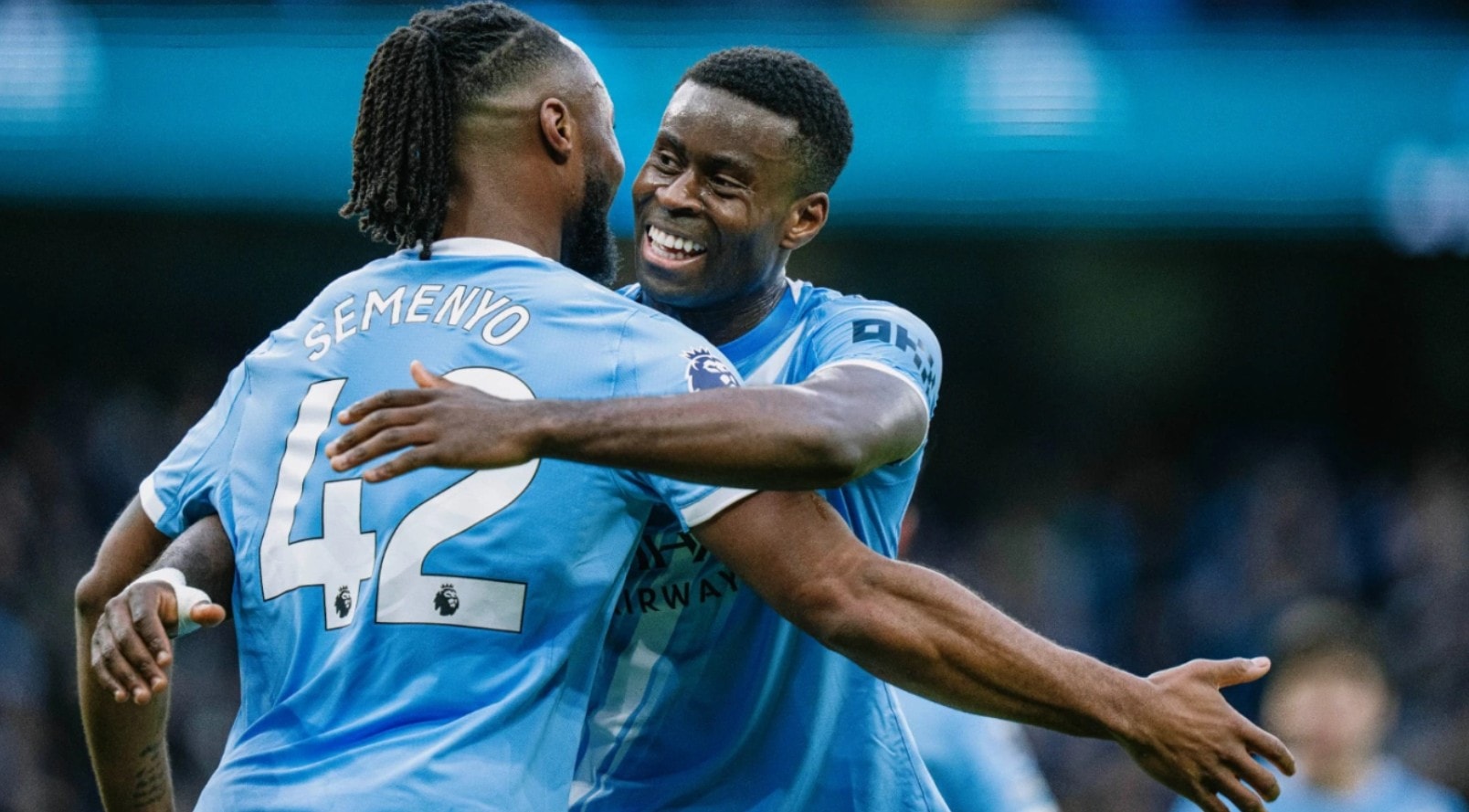 Antoine Semenyo và Marc Guehi là 2 bom tấn mùa Đông của Manchester City.