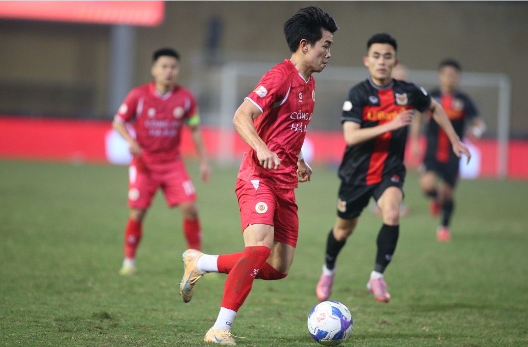 Nguyễn Đình Bắc nhận danh hiệu Vua phá lưới U23 châu Á và cam kết tập trung cho CLB.