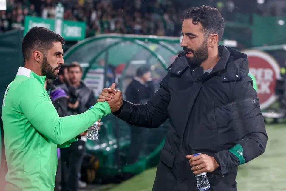 Môi trường làm việc tại Man Utd đề cao sự tin tưởng và phân cấp rõ ràng.