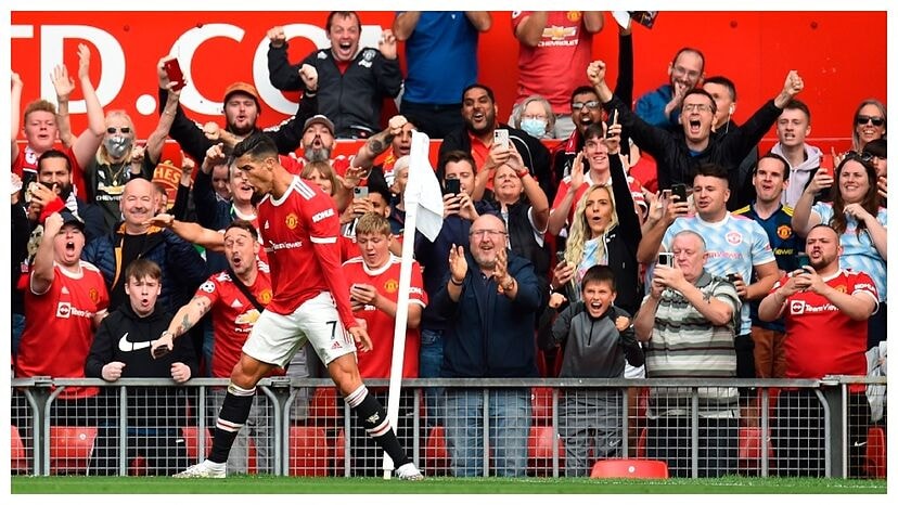 Cảm xúc trên sân cỏ Old Trafford