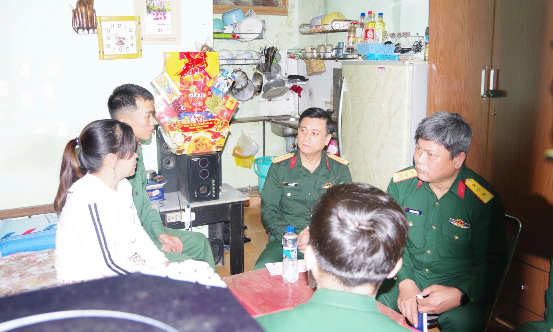 LLVT luôn quan tâm đối tượng chính sách mỗi dịp Lễ tết