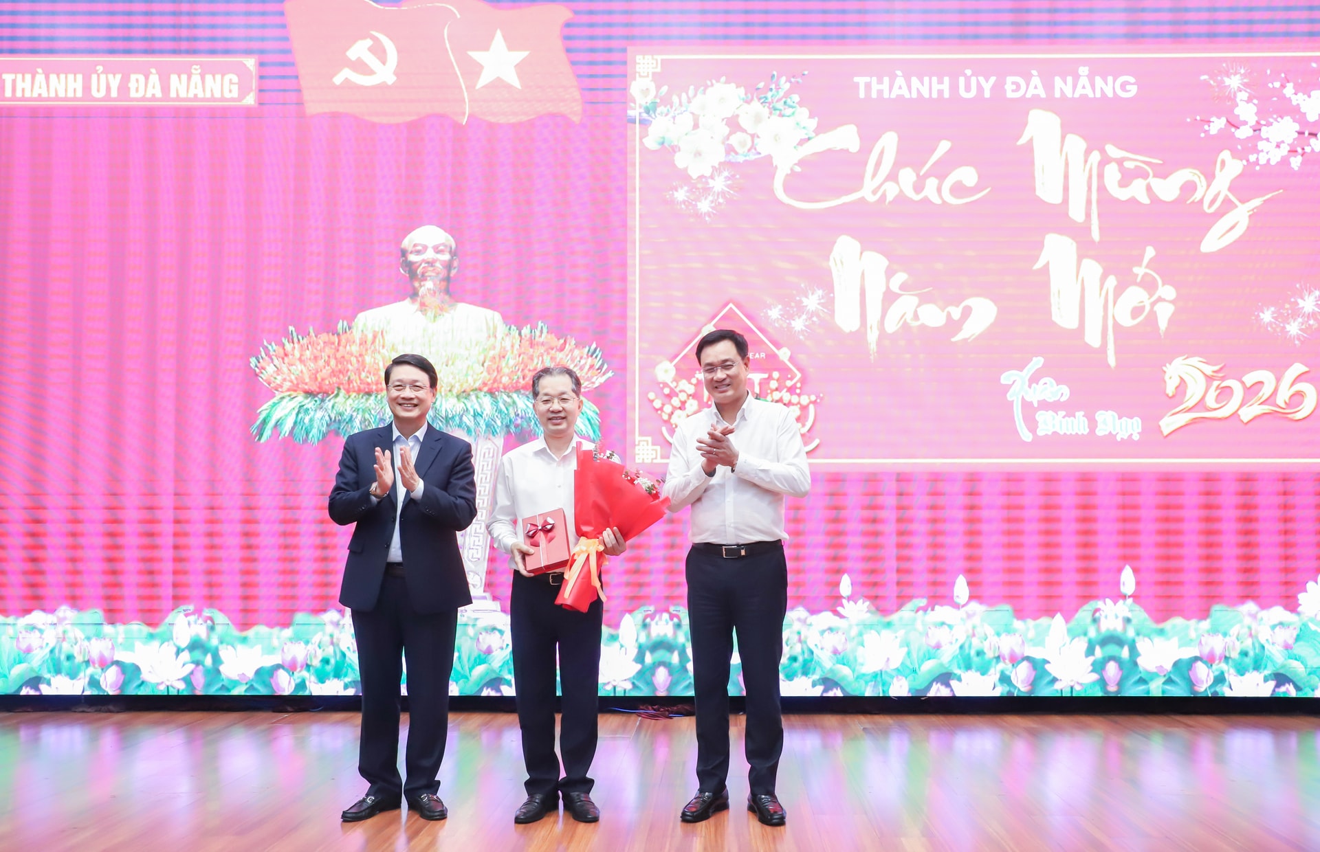 chuc mưng