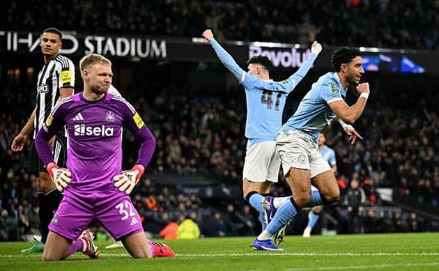 Manchester City dẫn trước 3-0 ngay sau hiệp một trước Newcastle United.