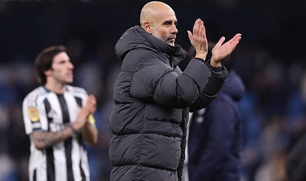 Pep Guardiola hướng tới kỷ lục vô tiền khoáng hậu tại EFL Cup sau khi đưa Man City vào chung kết.
