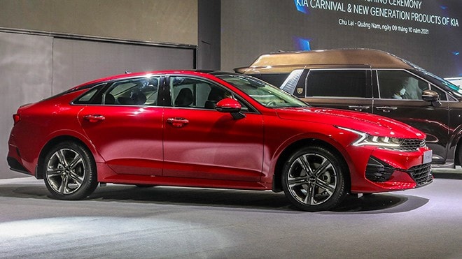 Thiết kế đầu xe KIA K5 2025