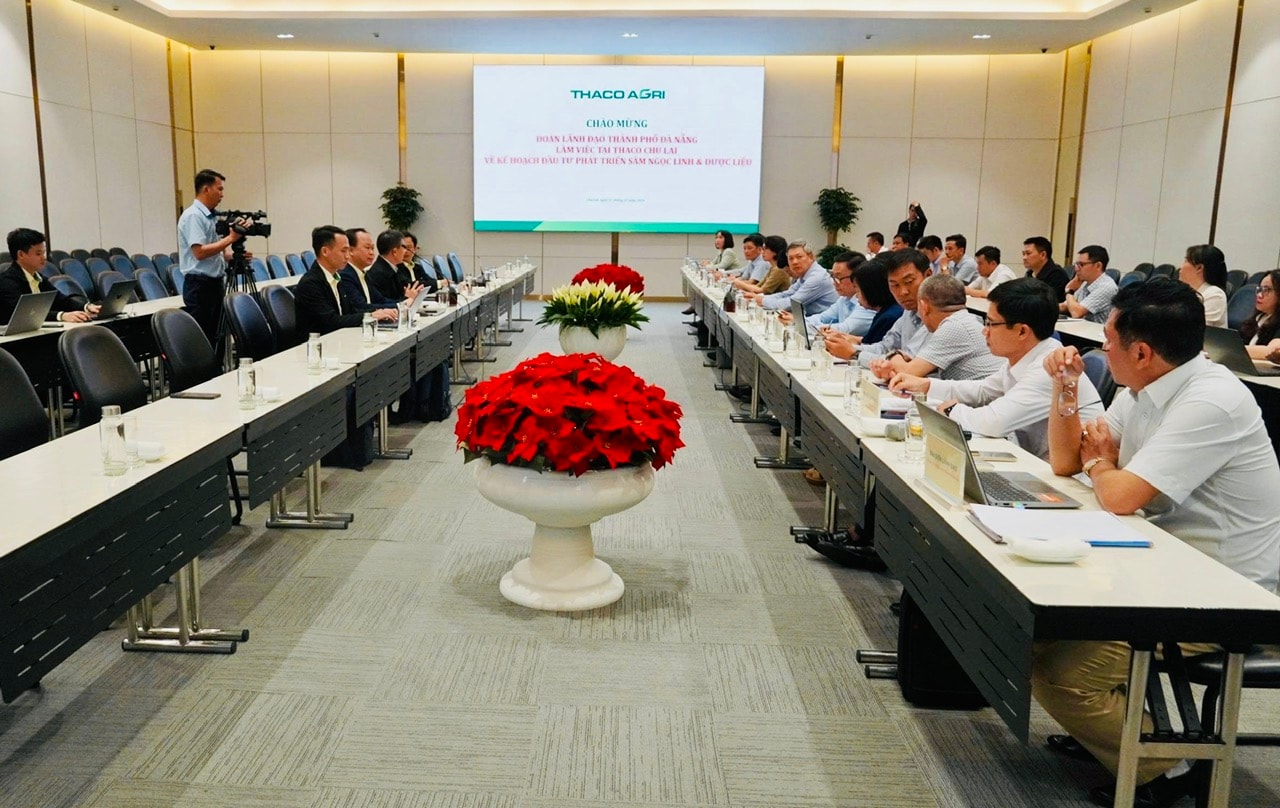 Quang cảnh buổi làm việc. ẢNH XUÂN HIẾU