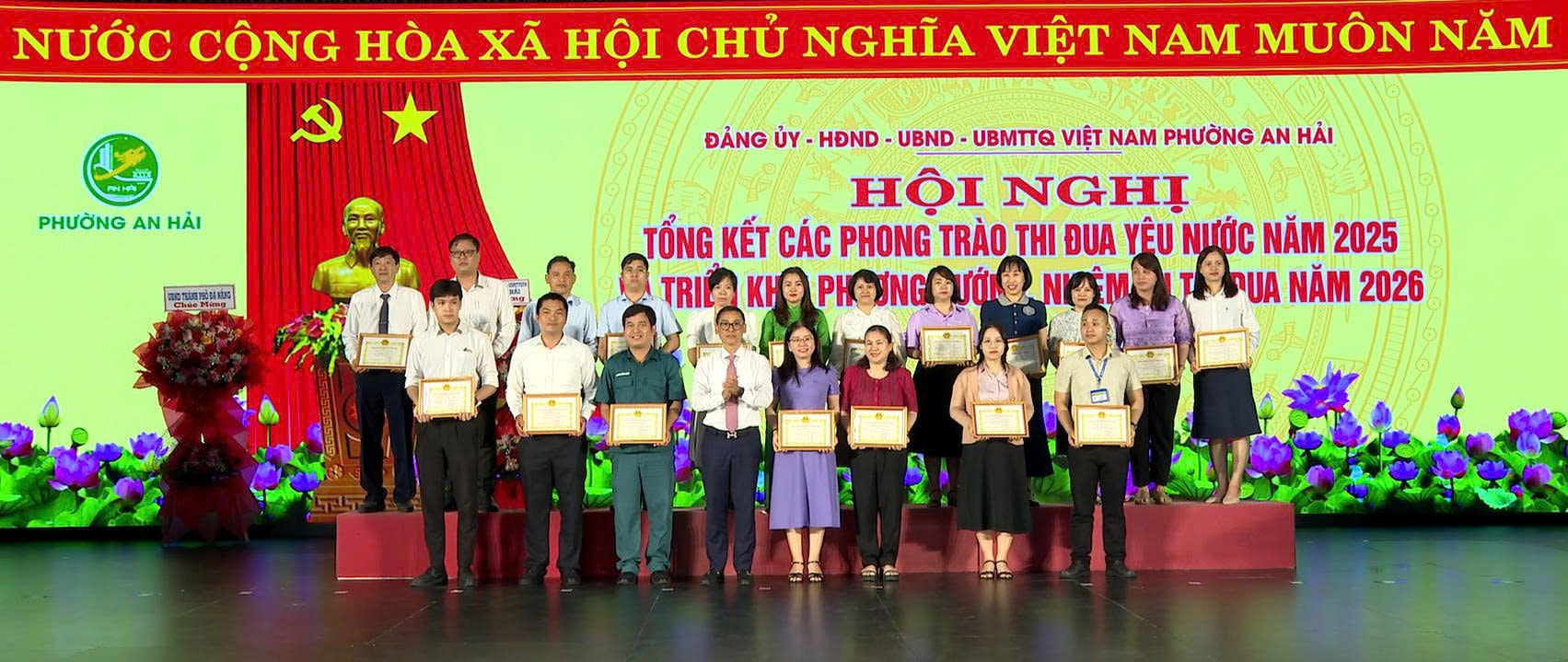 AN HAI NHAN KHEN THUONG1