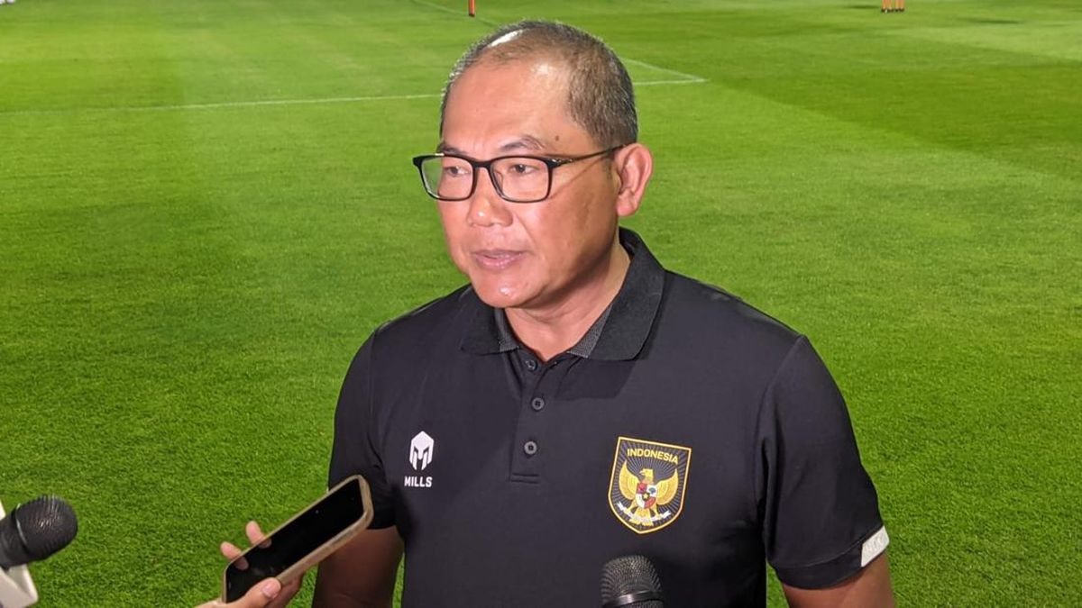 Trưởng đoàn đội tuyển Indonesia Sumardji nhận án phạt kỷ lục từ FIFA.