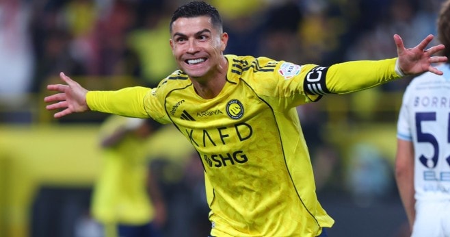 Cristiano Ronaldo duy trì phong độ ghi bàn ấn tượng tại Al-Nassr nhưng tương lai đang bị bỏ ngỏ.