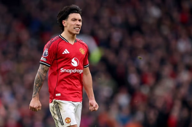 Sự góp mặt của Lisandro Martinez cải thiện đáng kể tỷ lệ chiến thắng của Manchester United.