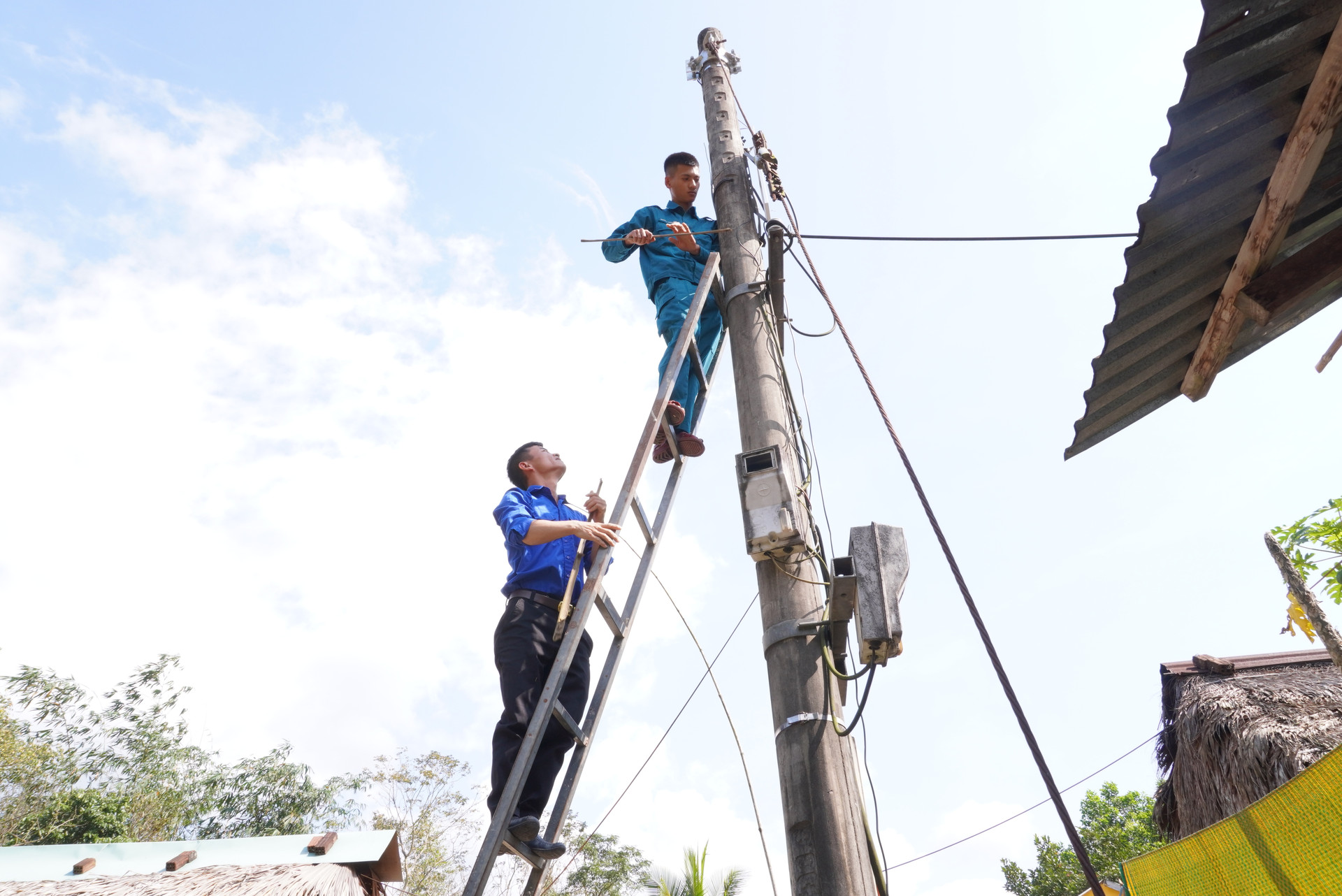 Đoàn thanh niên phường An Thắng, xã Quế...