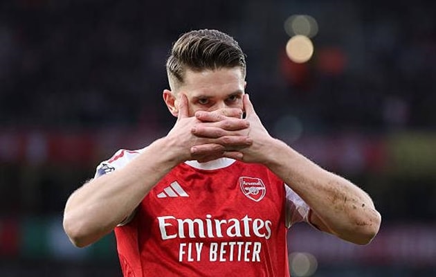 Viktor Gyokeres tỏa sáng với cú đúp bàn thắng